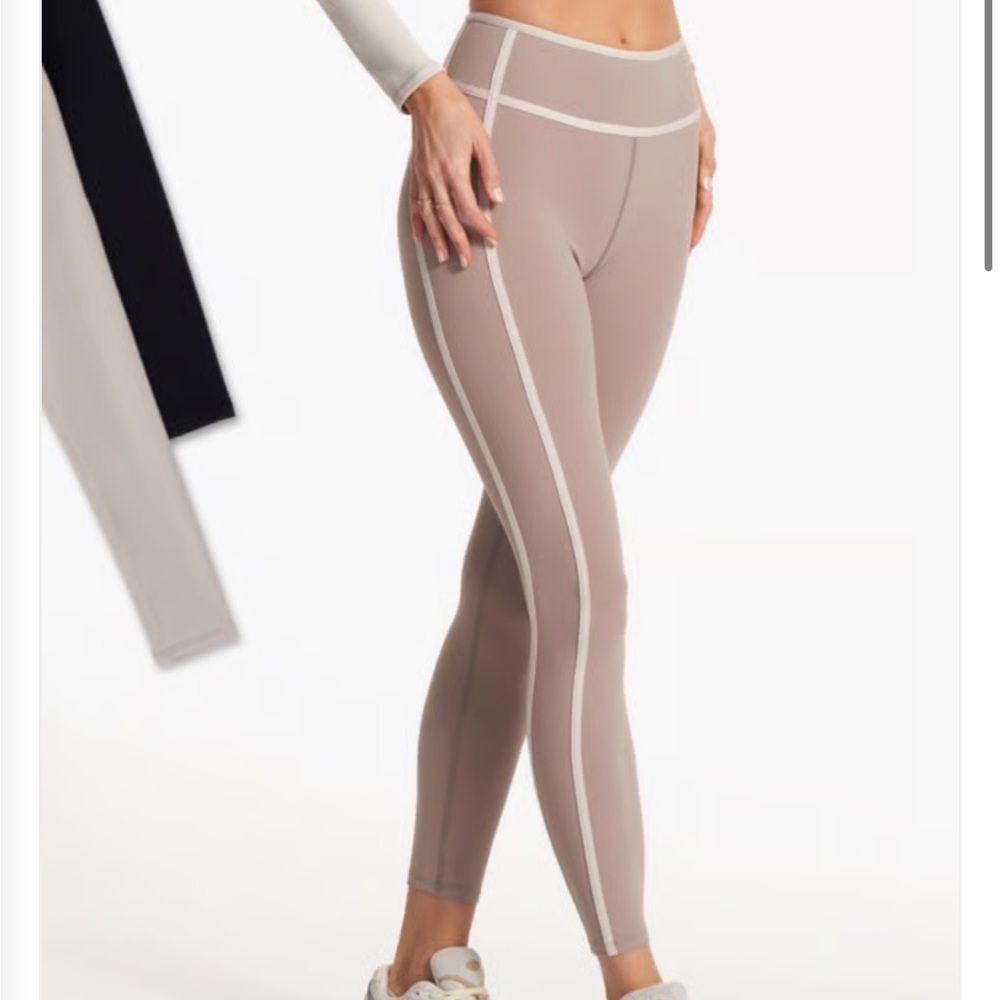 Vuori Piper BreatheInterlock Leggings in Graphite XL
